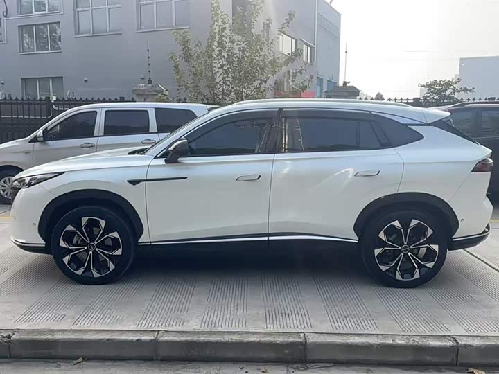 Фото 3 - Roewe RX5