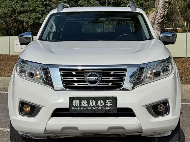 Фото 2 - Nissan Navara