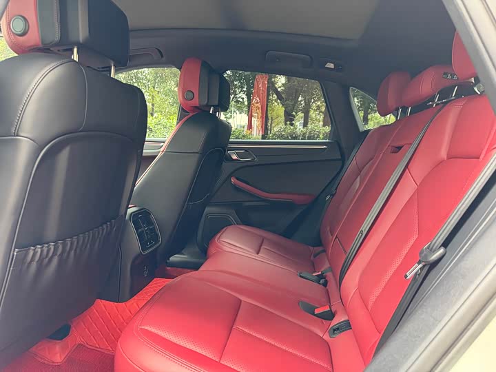 Фото 8 - Porsche Macan