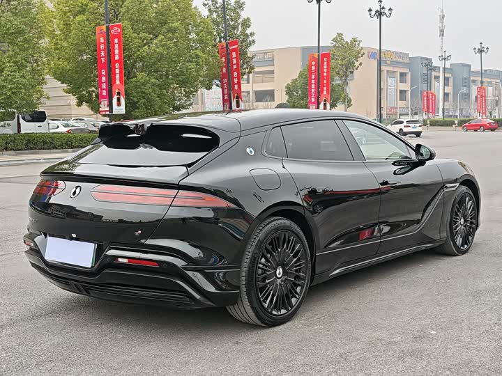 Фото 9 - Denza Z9GT