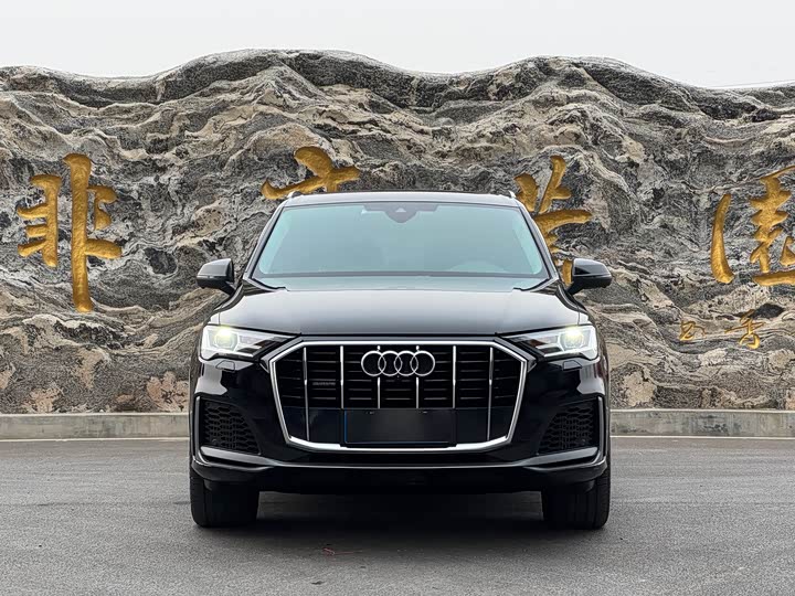 Фото 2 - Audi Q7