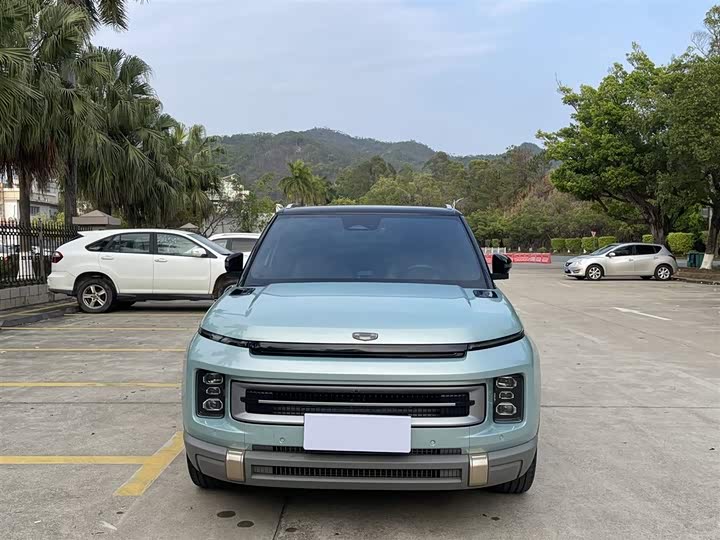 Фото 2 - Geely Icon