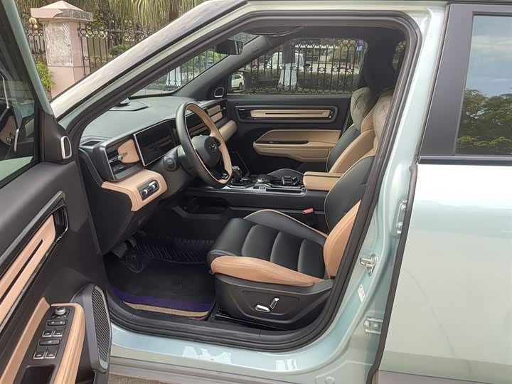 Фото 4 - Geely Icon