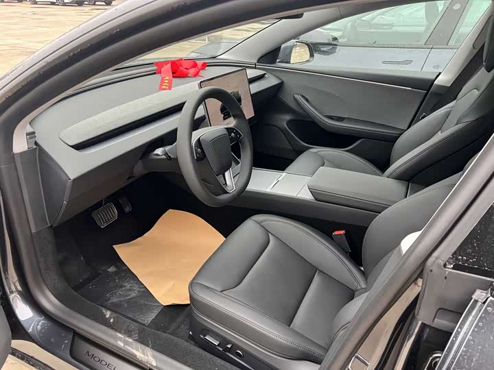 Photo 5 - Tesla Model 3