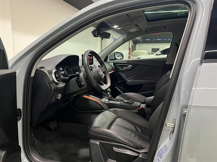 Фото 8 - Audi Q2L