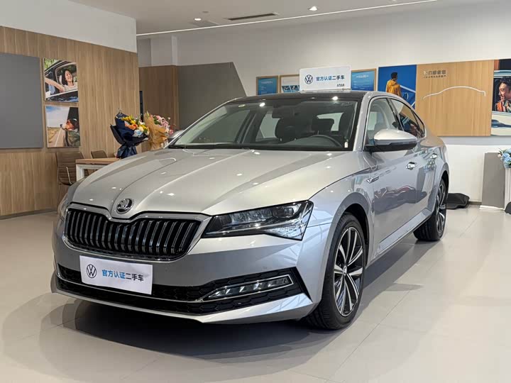 Фото 1 - Skoda Superb