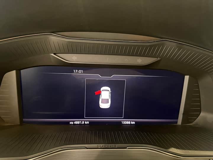 Фото 4 - Skoda Superb