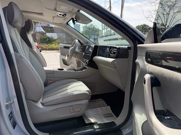 Фото 9 - Leapmotor C11