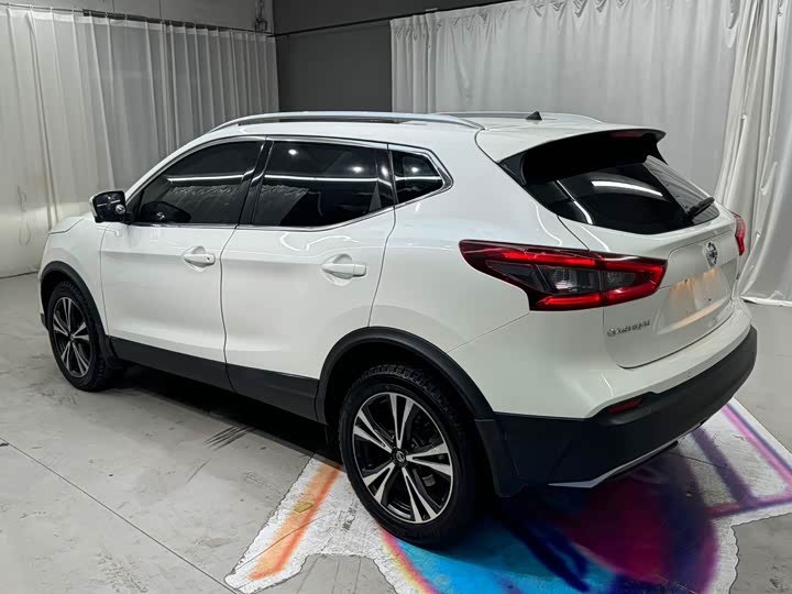 Фото 4 - Nissan Qashqai
