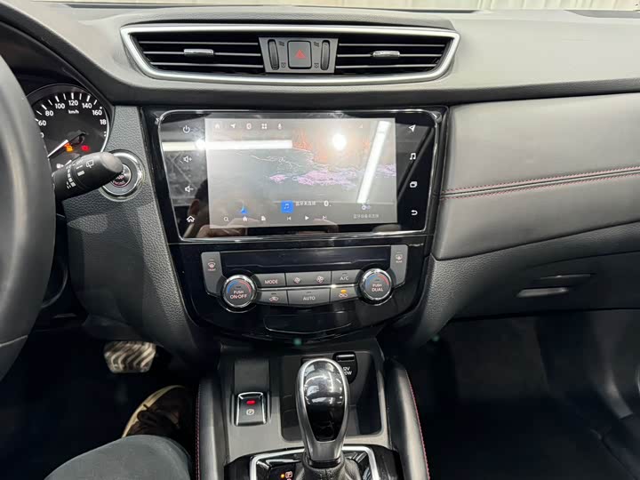 Фото 9 - Nissan Qashqai