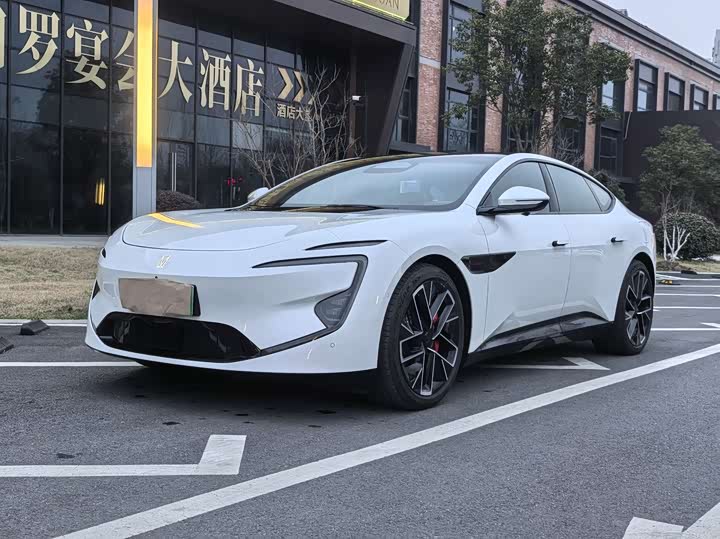 Фото 1 - Avatr 12