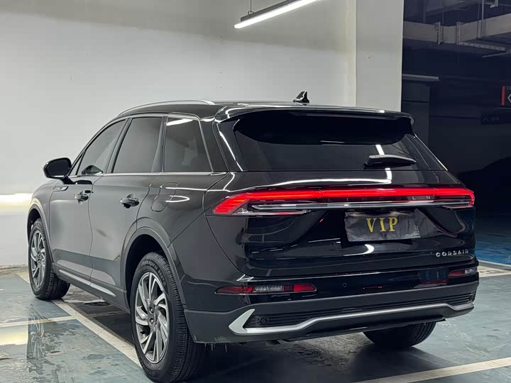 Photo 9 - Lincoln Corsair