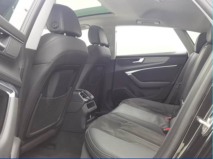 Фото 5 - Audi A7