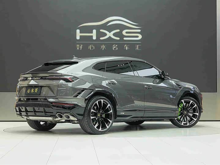 Photo 3 - Lamborghini Urus