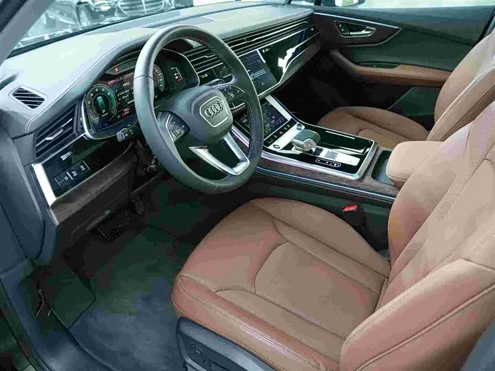 Фото 7 - Audi Q7