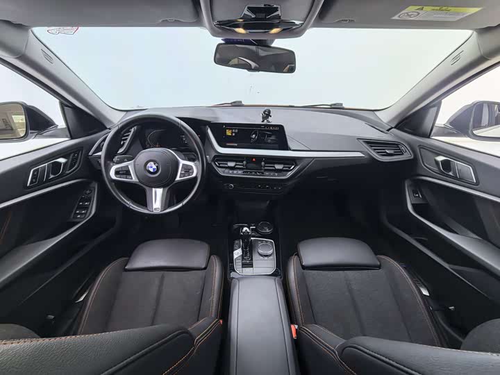 Photo 9 - BMW 2 Series