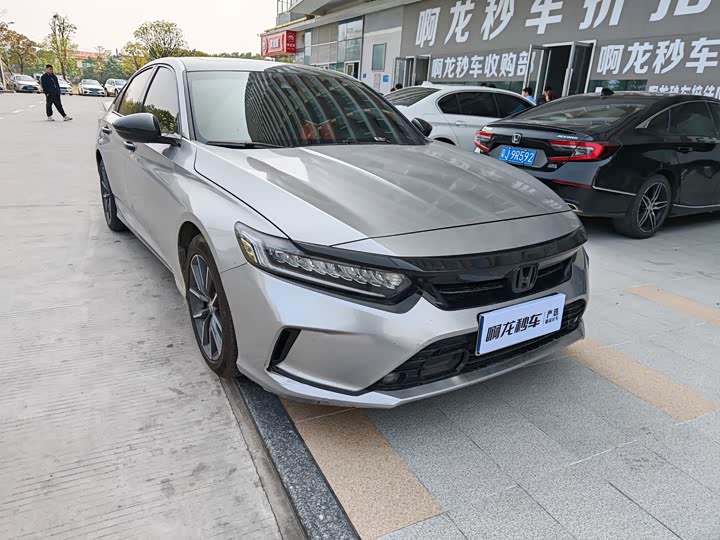 Фото 3 - Honda Inspire