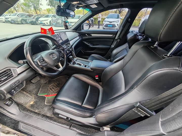 Фото 7 - Honda Inspire