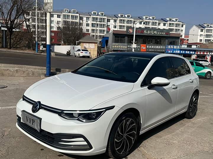 Фото 2 - Volkswagen Golf