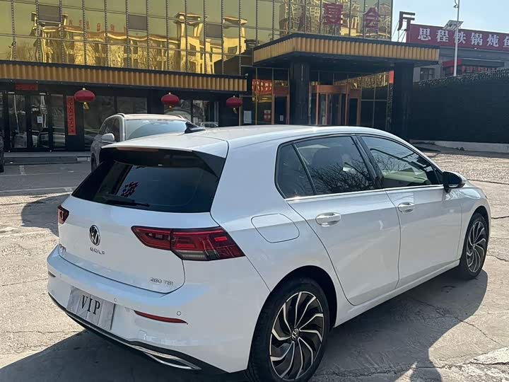 Фото 6 - Volkswagen Golf