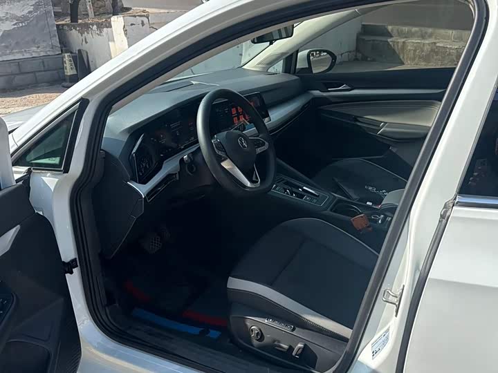 Фото 7 - Volkswagen Golf