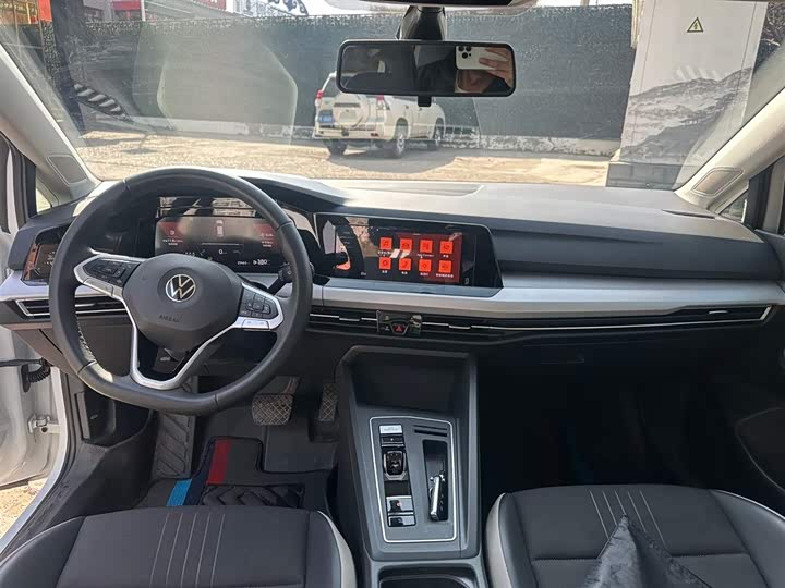 Фото 9 - Volkswagen Golf