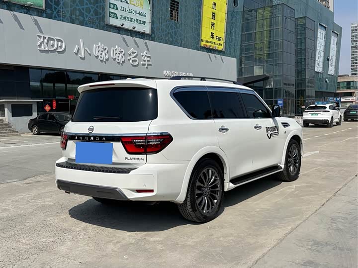 Фото 3 - Nissan Armada