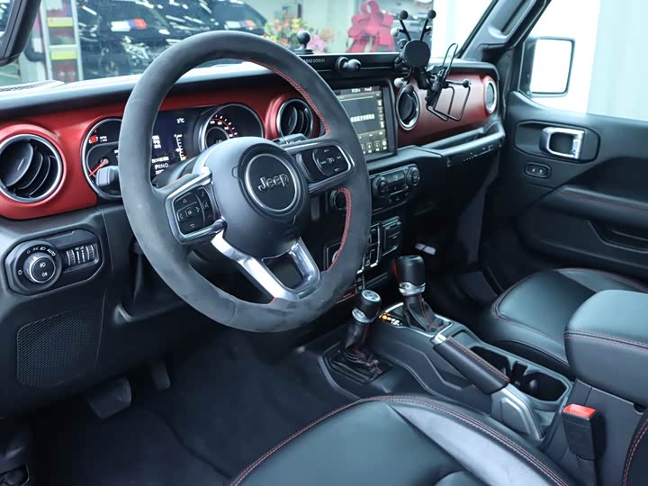 Jeep Wrangler 2021 2021款 2.0T 罗宾汉四门版