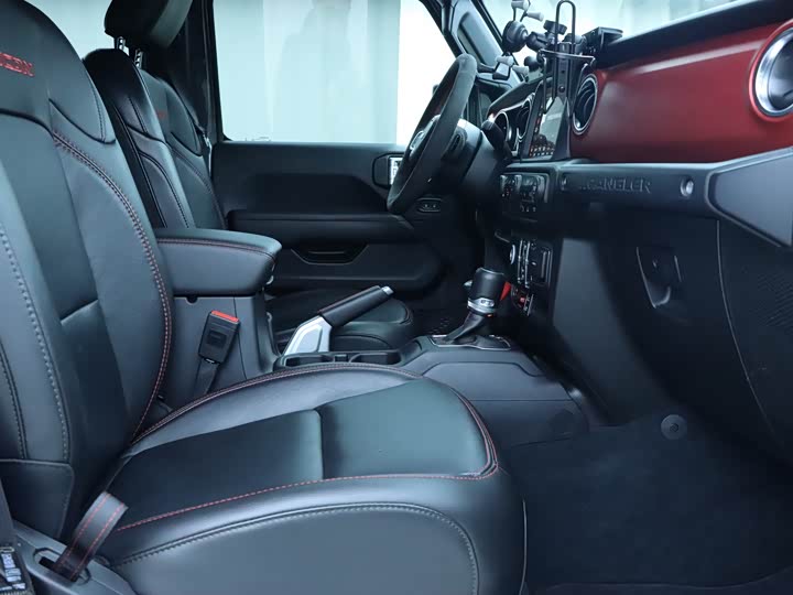 Jeep Wrangler 2021 2021款 2.0T 罗宾汉四门版