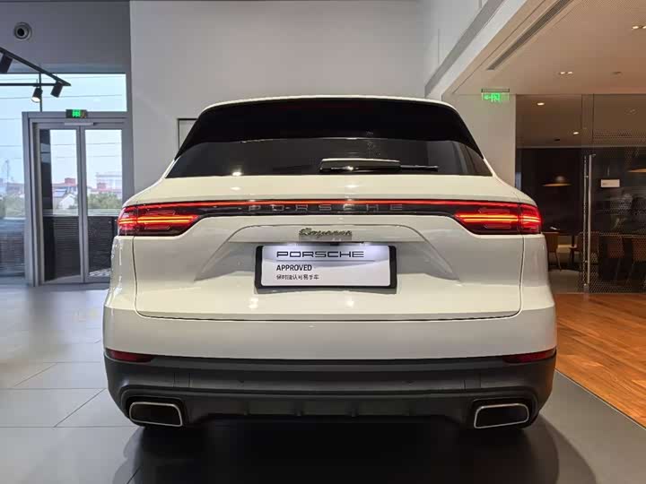 Фото 6 - Porsche Cayenne Hybrid