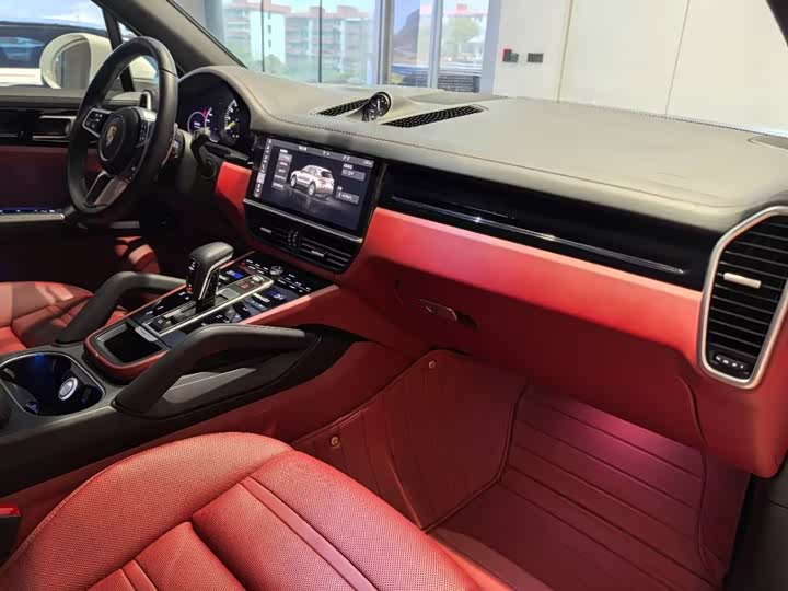 Фото 8 - Porsche Cayenne Hybrid