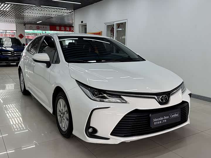 Фото 3 - Toyota Corolla