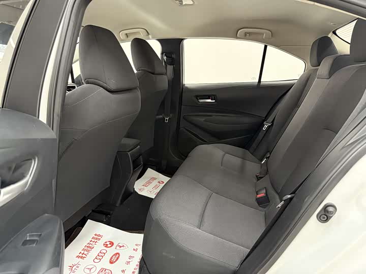 Фото 7 - Toyota Corolla