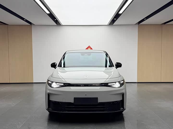 Фото 2 - Leapmotor C10