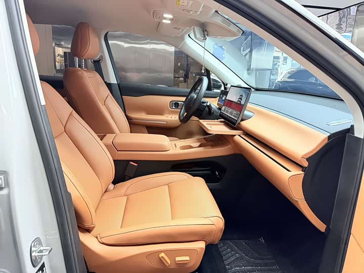 Фото 8 - Leapmotor C10