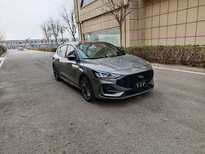 Фото 4 - Ford Focus