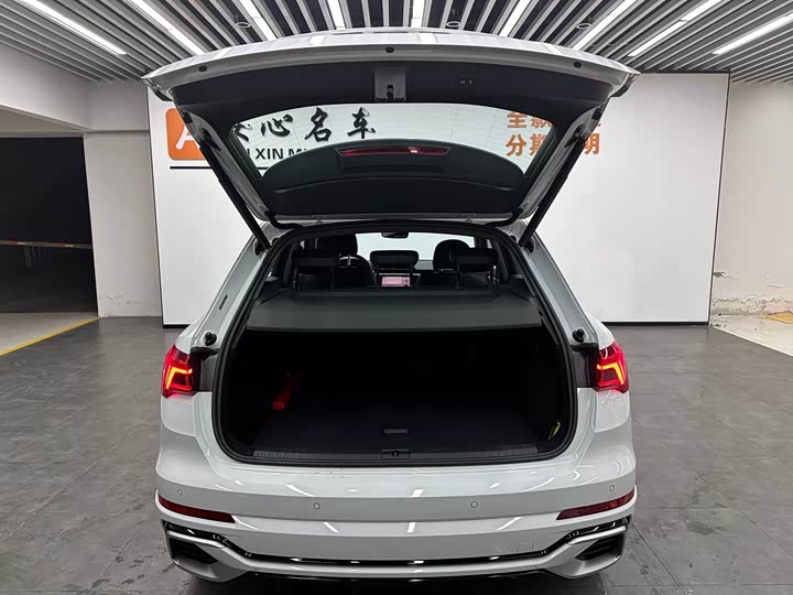 Фото 5 - Audi Q3