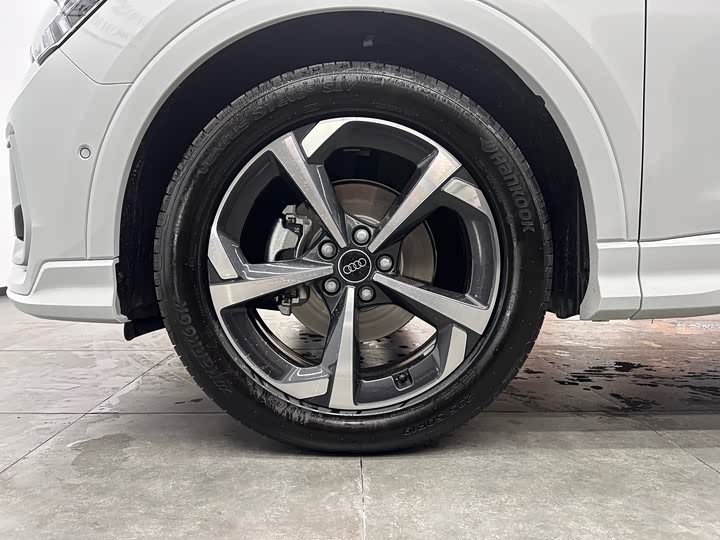 Фото 6 - Audi Q3