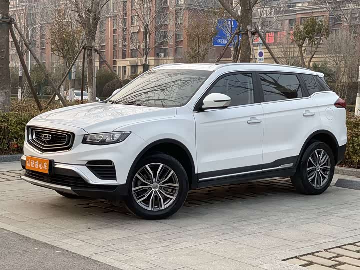 Фото 1 - Geely Atlas