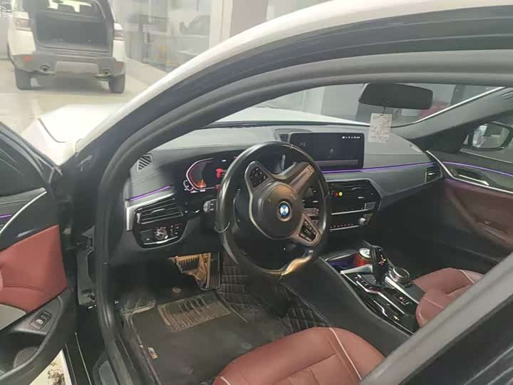 Фото 3 - BMW 5 Series