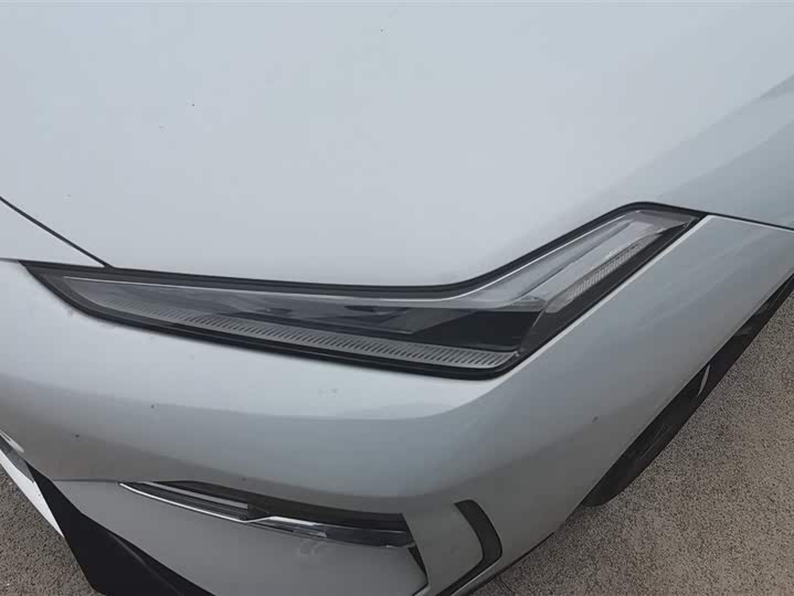 Фото 5 - Geely Galaxy E8