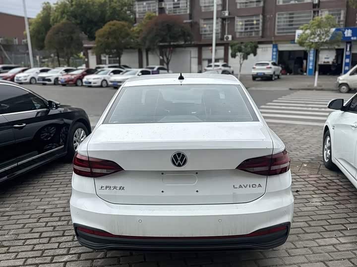 Фото 5 - Volkswagen Lavida