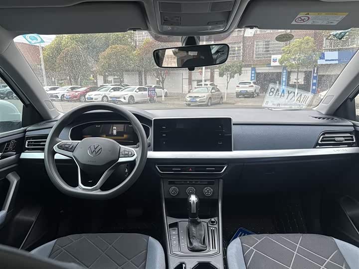 Фото 8 - Volkswagen Lavida