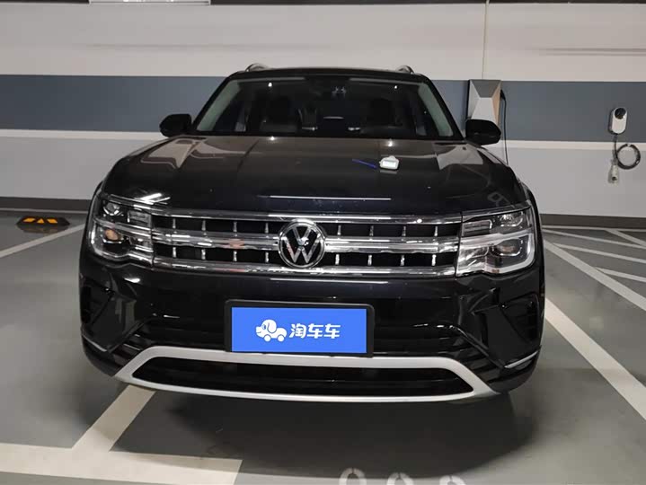 Photo 2 - Volkswagen Teramont Pro