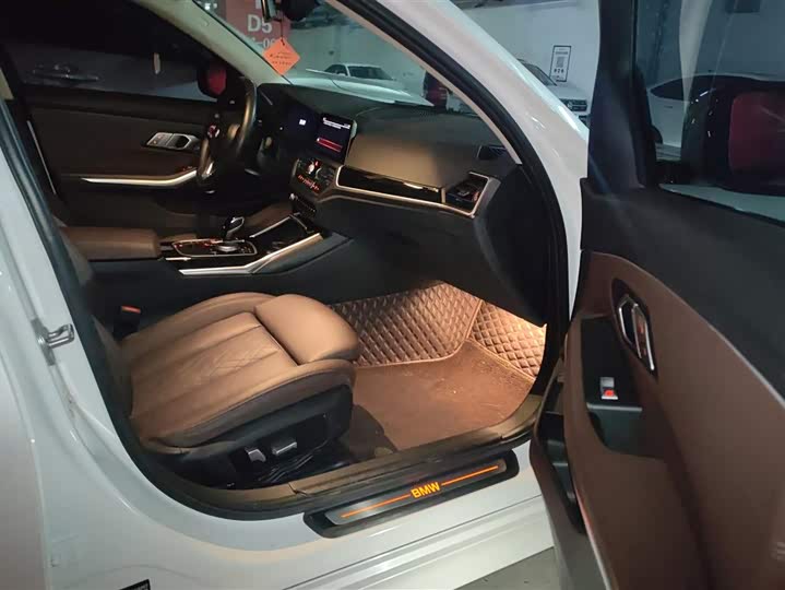 Фото 8 - BMW 3 Series