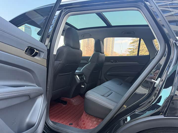 Photo 5 - Ford Equator Sport