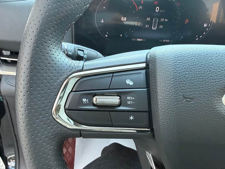 Photo 9 - Ford Equator Sport