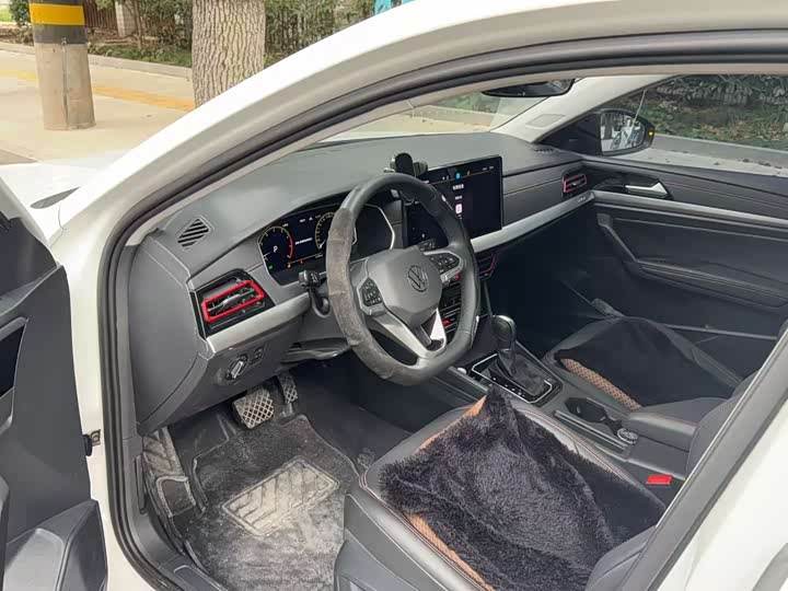 Photo 5 - Volkswagen Lavida