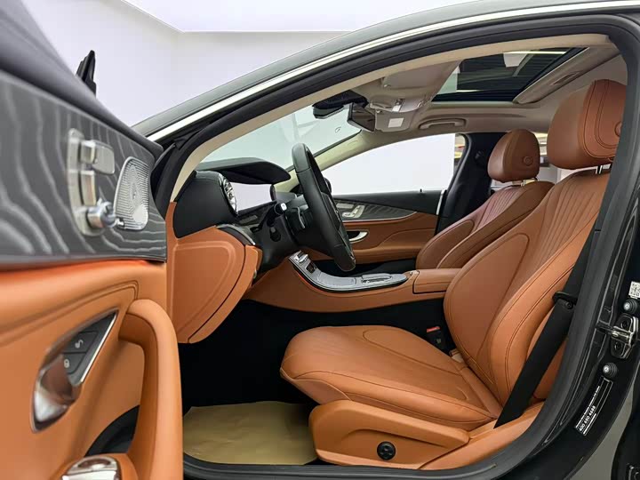 Фото 4 - Mercedes-Benz CLS-Class