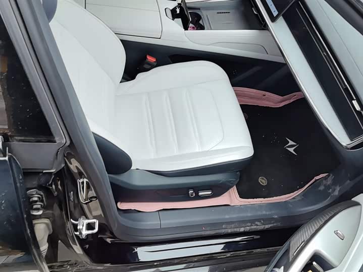 Фото 8 - Dongfeng Yipai eπ 007